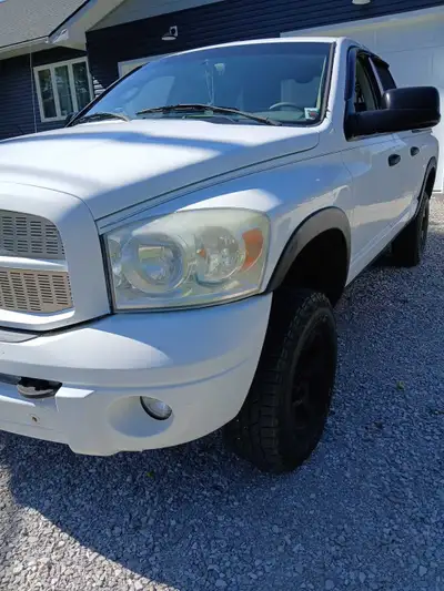 Dodge ram 2500 with 270000km