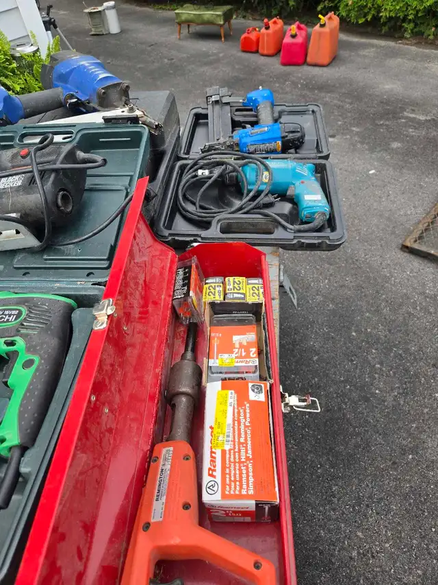 Power tools528934483452897281