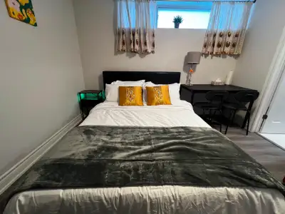 Modern & Private Guest Suite in Scarborough – Vacation Home, View more