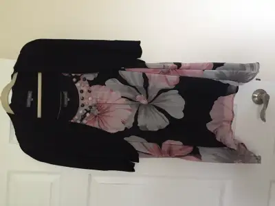 TOP WITH SHRUG - SIZE 22 NEVER WORN
