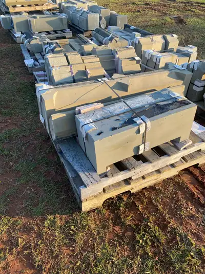 300 pieces of Wallace stone, View more