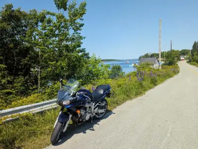 Selling my 2004 Yamaha FZ6 in excellent shape with only 24,000 km. Will entertain trades of equal va...