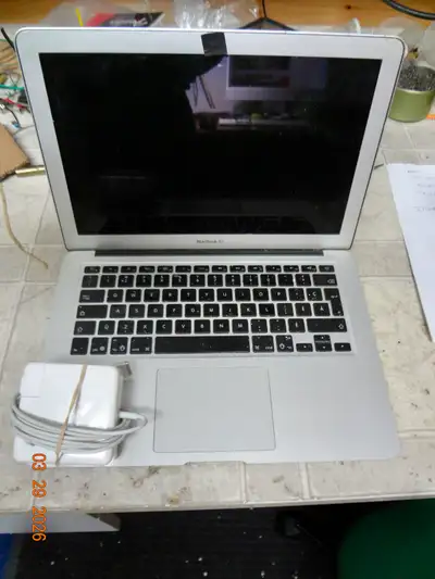 MacBook Air pour pièces, View more