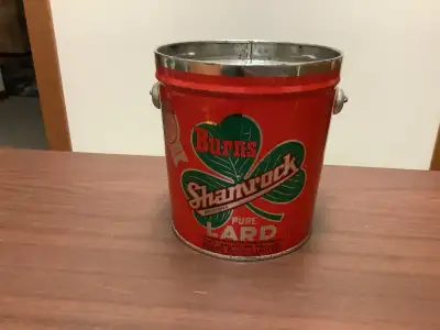 Collectable vintage Burns Shamrock pure lard tin . Inside in very good shape.