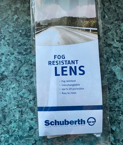 Every motorcyclist knows it. It's raining, snowing or foggy. The visor immediately fogs up and obstr...