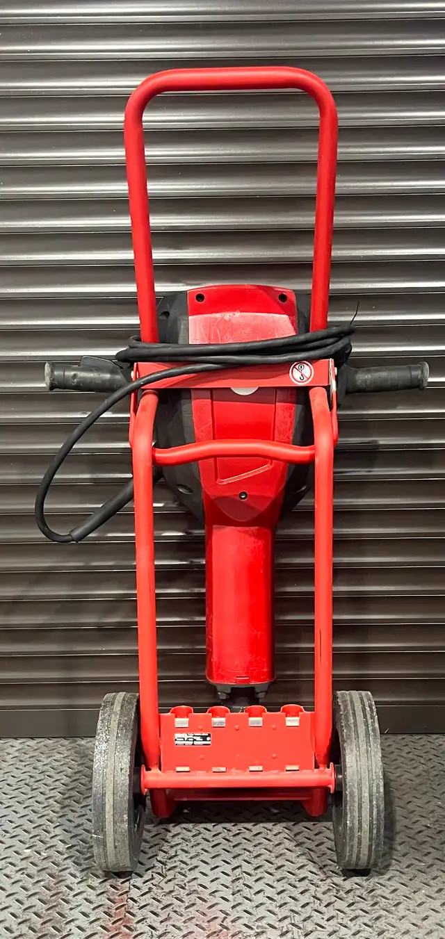 HILTI TE 3000-AVR HEAVY-DUTY ELECTRIC JACKHAMMER62864364777986121