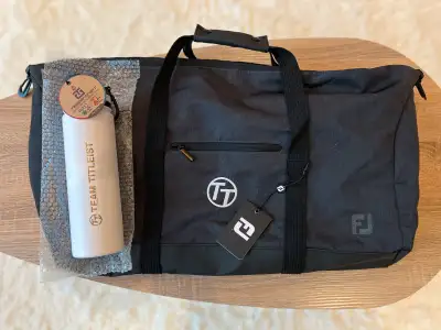 $375 - Rare Team Titleist Duffel Bag & Water Bottle, View more