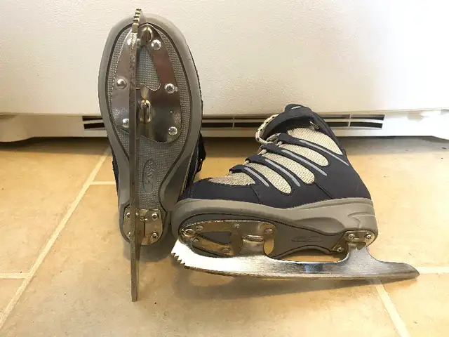 Jackson Softec Figure Skates Girls Size 12J Patins Fille in Skates & Blades in City of Montréal - Image 9