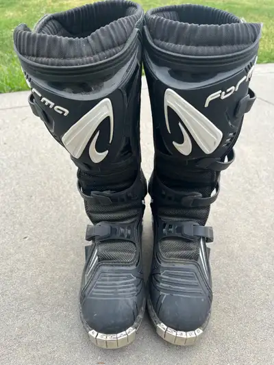 Selling a pair of TX Terain motocross/dirt bike boots, perfect for off-road adventures! These boots...