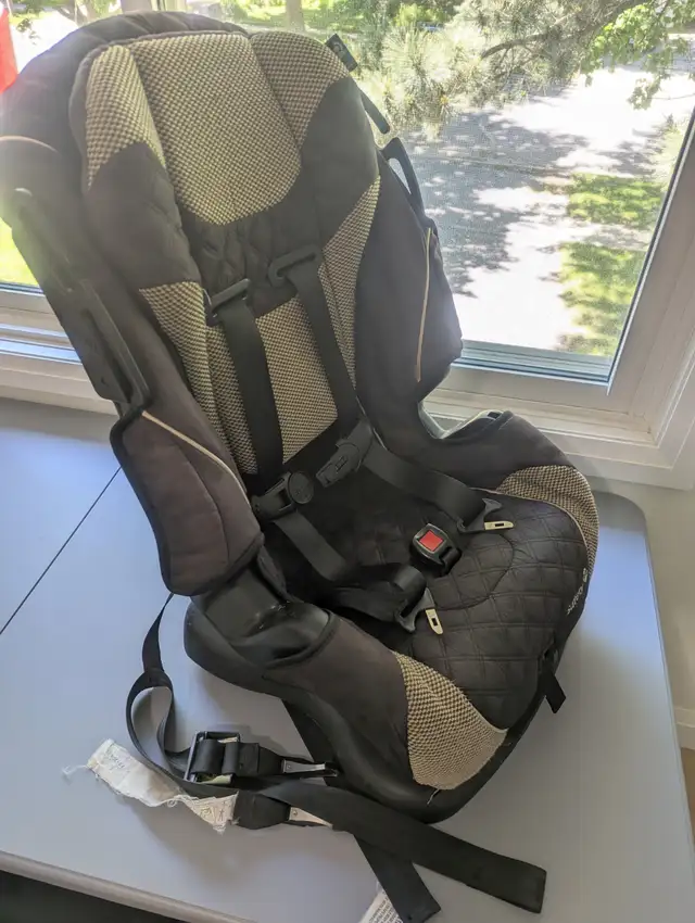 Child safety seat. Safety1st. in Strollers, Carriers & Car Seats in Kitchener / Waterloo - Image 4