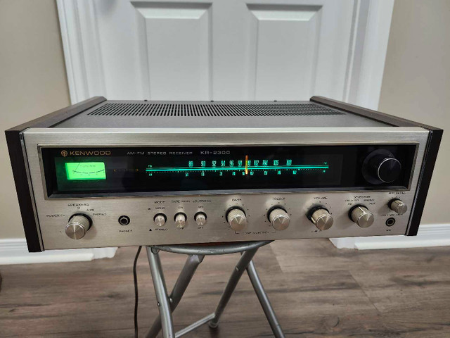 Vintage  Stereo Receiver  in Stereo Systems & Home Theatre in Oshawa / Durham Region - Image 2