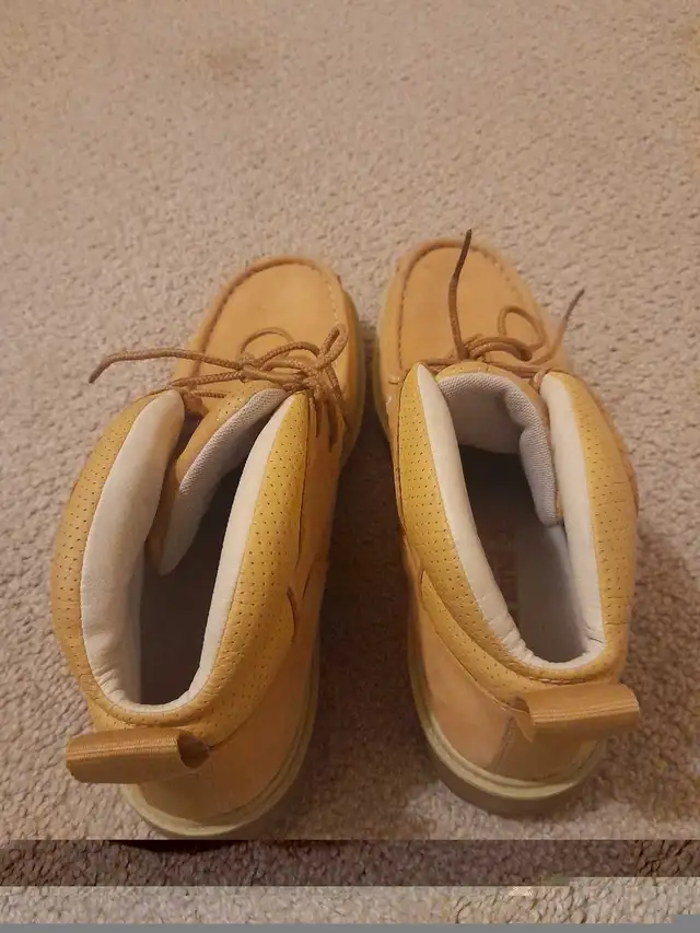Timberland men's boots size 10 in Men's Shoes in Mississauga / Peel Region - Image 8