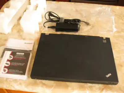 2007 LENOVO THINKPAD T61p Laptop FOR PARTS ONLY NON FONCTIONNEL, View more