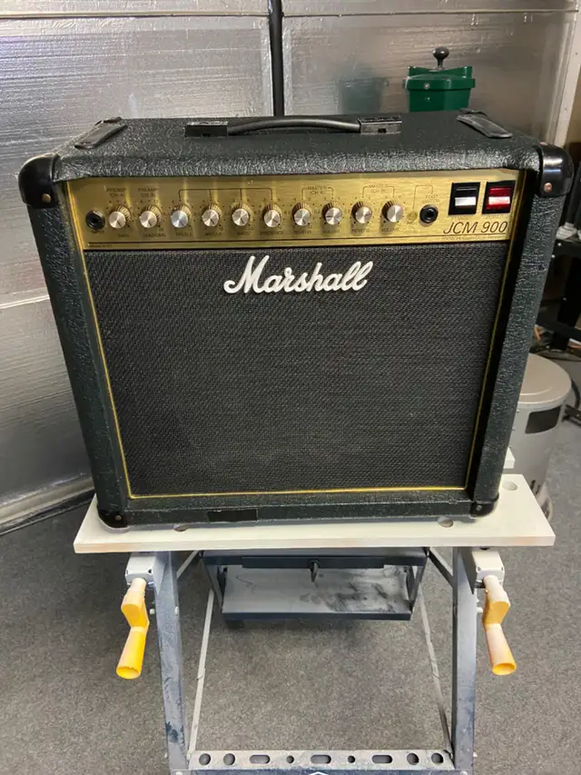 PRICE DROP!! Early 90's Marshall JCM 900 in Amps & Pedals in City of Toronto - Image 3