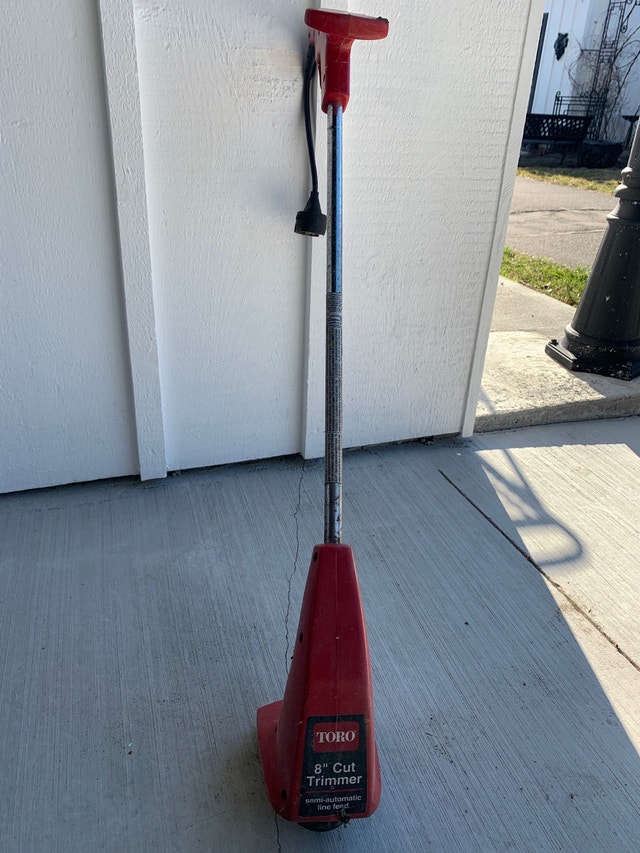 Toro electric weed trimmer Lawnmowers & Leaf Blowers Barrie Kijiji