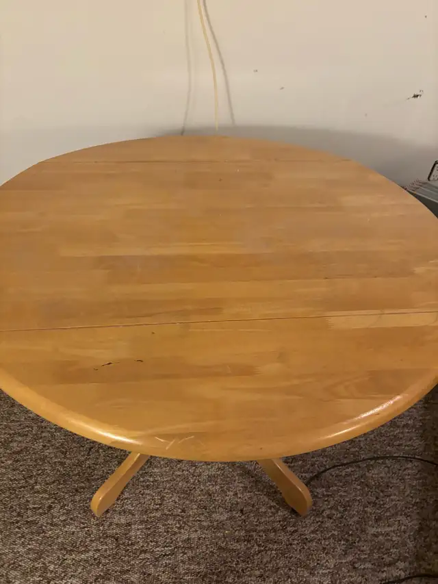 dinning table in Dining Tables & Sets in London - Image 2