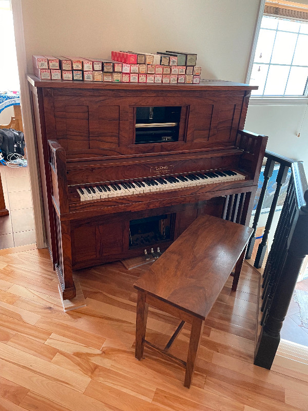 Eilers &amp;quot;Bungalow&amp;quot; Player Piano Mission Style in Arts & Collectibles in Revelstoke - Image 2