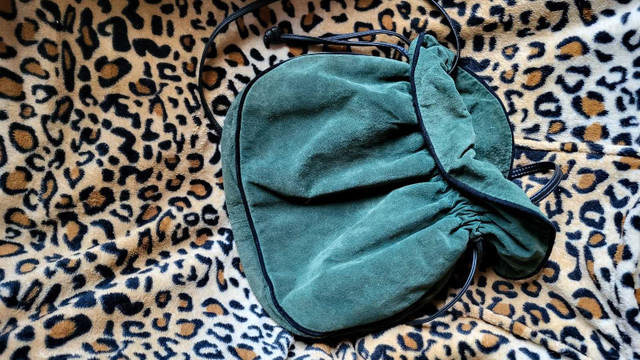 Great suede bag in Women's - Bags & Wallets in Hamilton - Image 2
