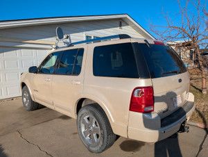 2005 Ford Explorer