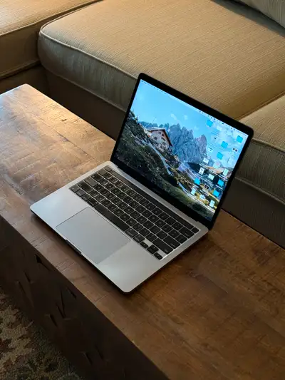 MacBook Pro (13-inch, M1, 2020) 1TB SSD, 16GB RAM Apple M1 Chip Here are the tech specs: https://sup...