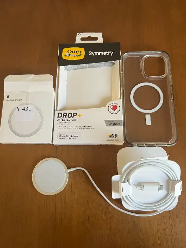 Apple iPhone 12 or 13 Pro Max Otterbox and MagSafe Charger. in Cell Phones in Kitchener / Waterloo - Image 9