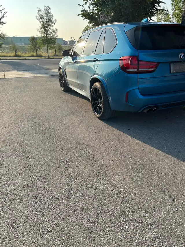 BMW X5M 2015584651726620600323
