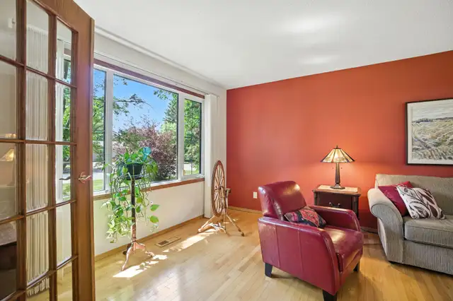 Fabulous family home in Montgomery!63013095725825121