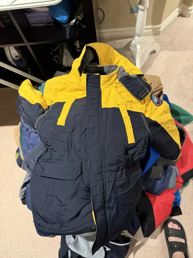 Selling kids winter and summer jackets in Kids & Youth in St. Albert - Image 8