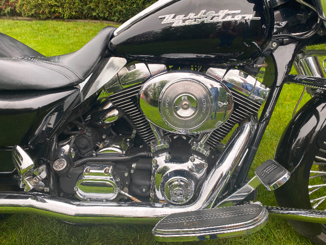 2004 HARLEY ROAD KING in Street, Cruisers & Choppers in Owen Sound - Image 3