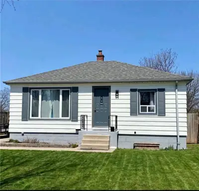 Bright & Cozy 2-Bedroom Main-Floor Home for Rent – Excellent Location with Huge Backyard! Welcome to...