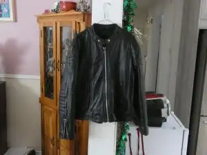 Manteau en cuir à 100% à vendre, View more