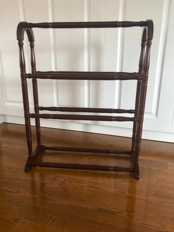 Bombay Quilt Rack in Home Décor & Accents in Norfolk County