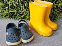 Toddler Rain Boots & Crocs Size 6