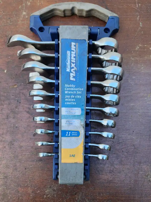 Mastercraft Maximum 11 Pc SAE Stubby Combination Wrench Set in Hand Tools in Windsor Region - Image 2