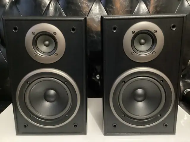 TECHNICS SB LX10 STEREO BOOKSHELF SPEAKERS MONITORS in Speakers in City of Toronto - Image 2