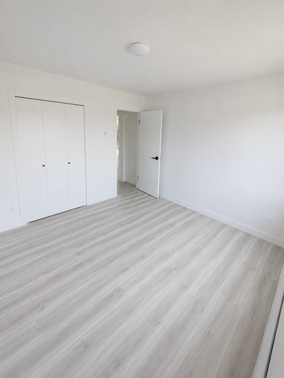 4½ rénové à louer - fully renovated for rent - NDG (Grand Blvd), View more