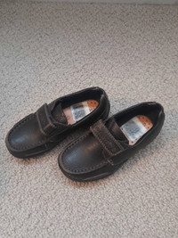 Kids Geox Respira shoes size 9US
