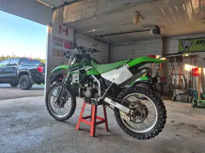 Just putting out a Feeler here , 2003 KDX 220R , full FMF Gnarly , Upgraded front End Off of a 2003...
