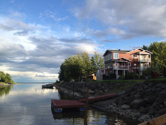 Chalet entier au Lac St-Pierre, Kayak et Familial! in Quebec