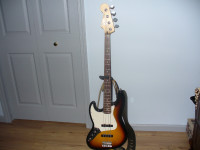 GUITAR FENDER BASS LEFT HAND