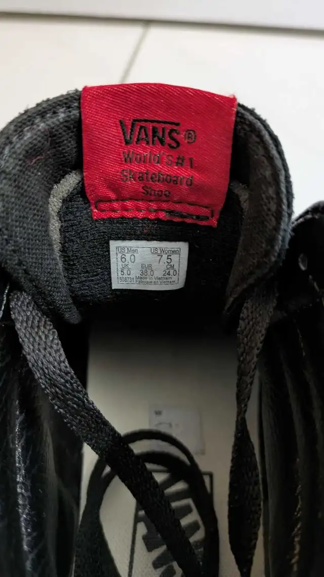 Vans Sk8 Hi size 7.5 women's or size 6 men's or boys in Women's - Shoes in Bedford - Image 6