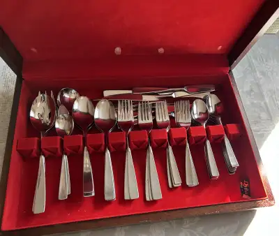 Rogers Stainless steel cutlery. Like New. Was a wedding gift in 1982. Rogers Stainless Cutlery set i...