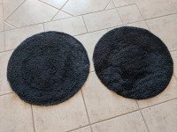 Used 2 of 23 "  diameter small black area rug pickup at west