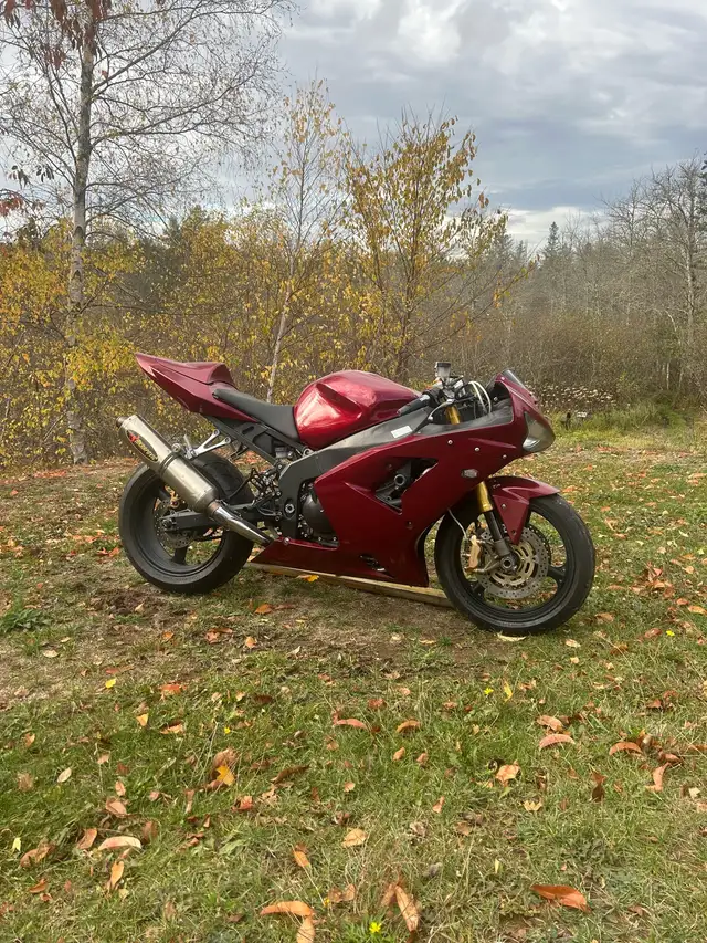 2004 zx6r in Sport Bikes in Truro - Image 2