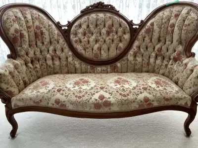 428 ads for vintage sofa in Furniture in Canada | Kijiji Marketplaces