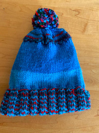 Tuque tricotée avec doublure en polar NEUVE 6-18 mois (C178)