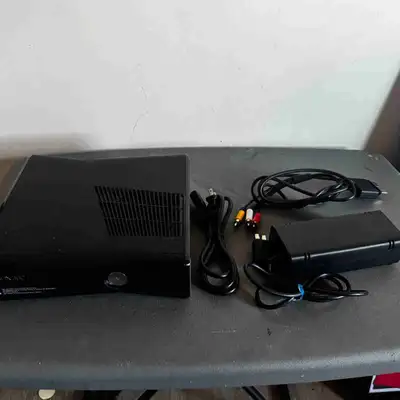Xbox 360 Slim, View more