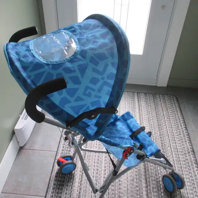 Poussette pour enfant in Strollers, Carriers & Car Seats in City of Montréal - Image 3