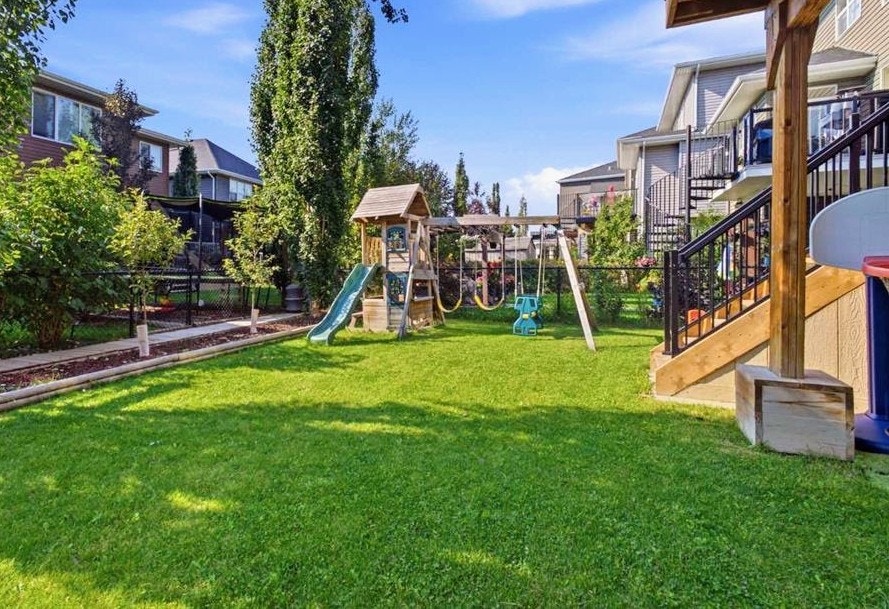 Spacious Family House in Cochrane 2