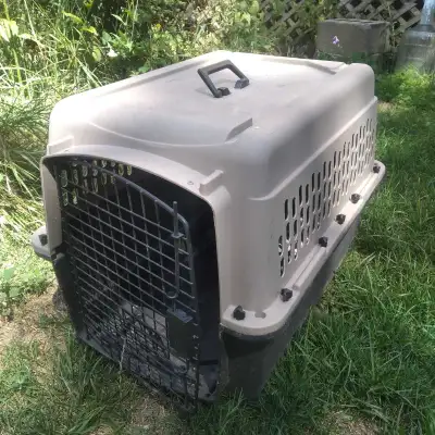 2 PIECE PET CARRIER/KENNEL $10, View more